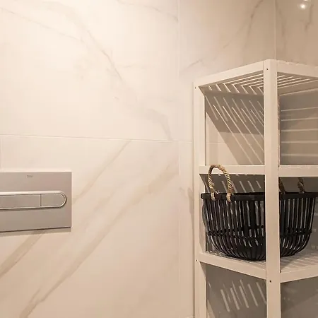 Saldanha Spacious With Ac Terrace And Garage Лиссабон