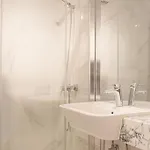 Saldanha Spacious With Ac Terrace And Garage * Lisbon